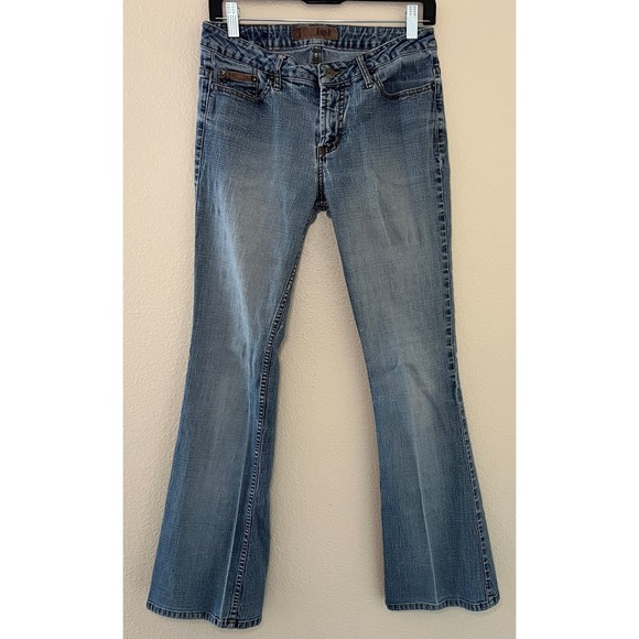 l.e.i. Women's Junior Flared Leg Low Rise Jeans Size 9 Faded Denim Y2K - Picture 1 of 11